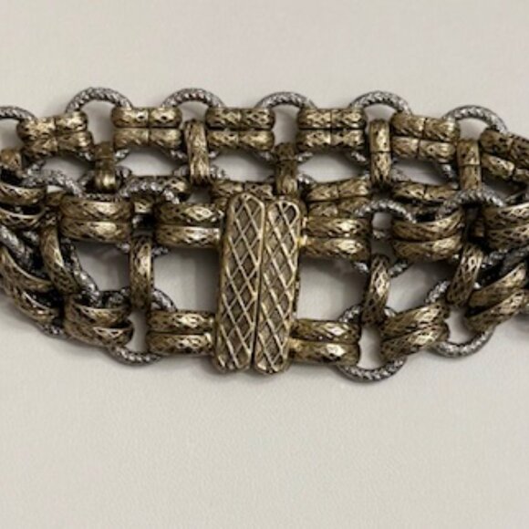 Lia Sophia "ROBIN" Bracelet - Picture 7 of 7